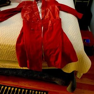 Real leather red trenchcoat medium size lined light brown suede jacket withfur